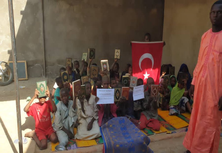 Kuranı Kerim Dağıtım Projesi